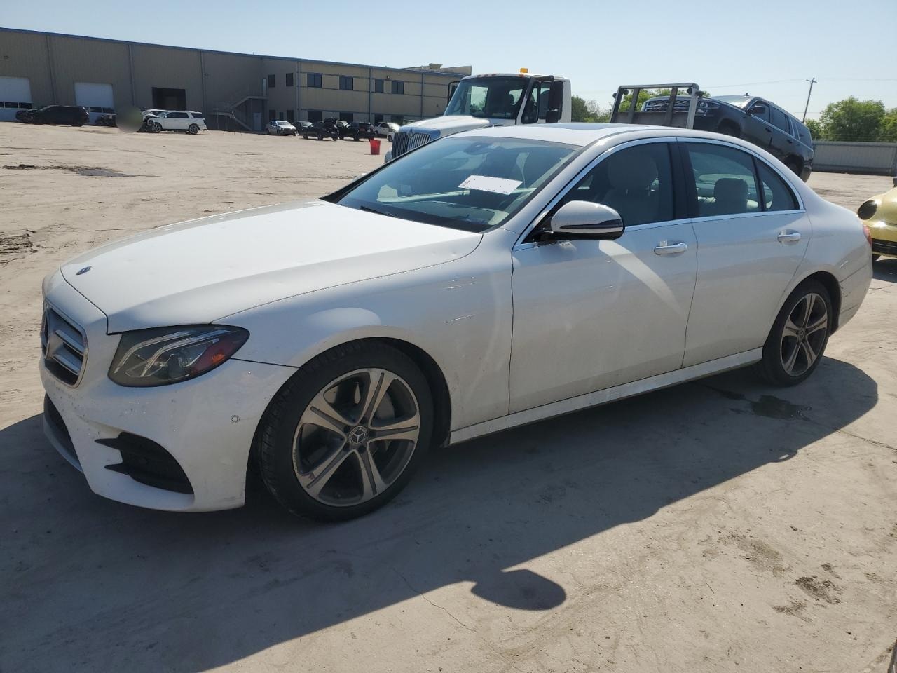 Mercedes-Benz E300